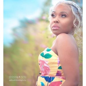 Meet your Posher, Angelica